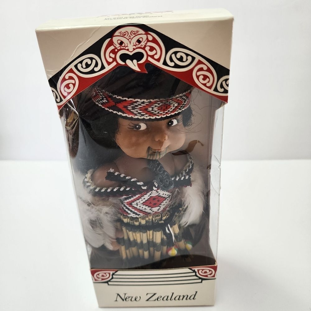 Vintage Parrs New Zealand Wahine Porcelain Doll 8" in Box
